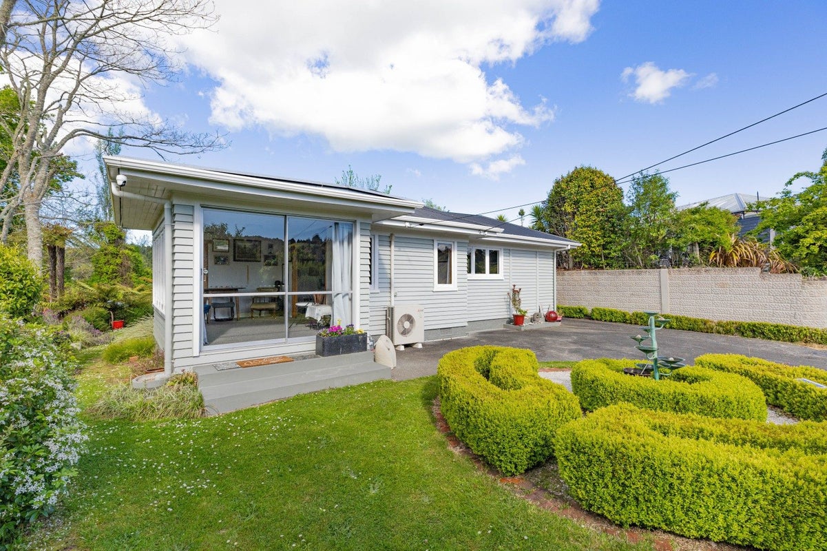 27 Ward Street, Taumarunui, Taumarunui - Carousel 1
