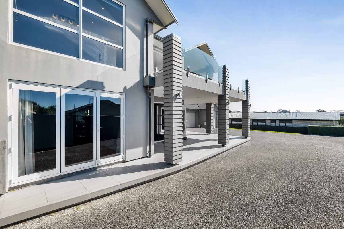 7 Amy Way, Bell Block, New Plymouth - Carousel 50