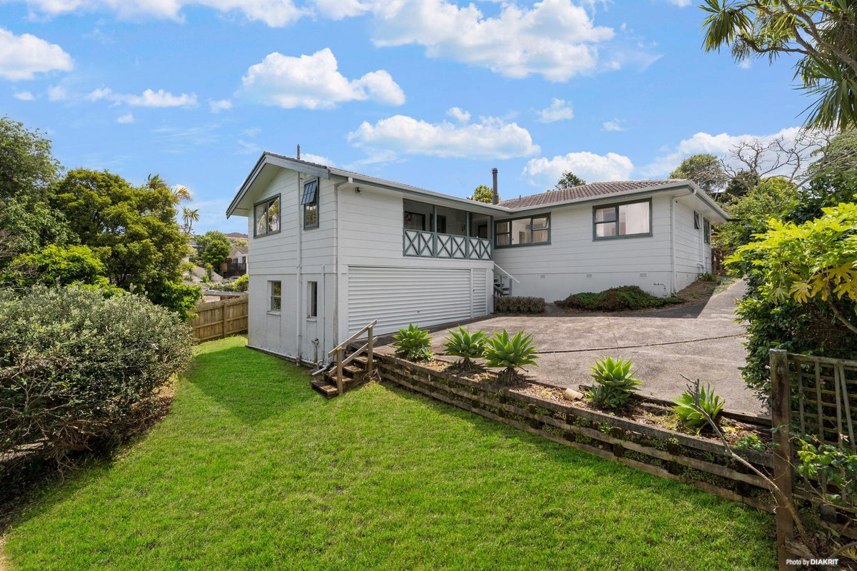 57 Sycamore Drive, Sunnynook, Auckland - Carousel 1