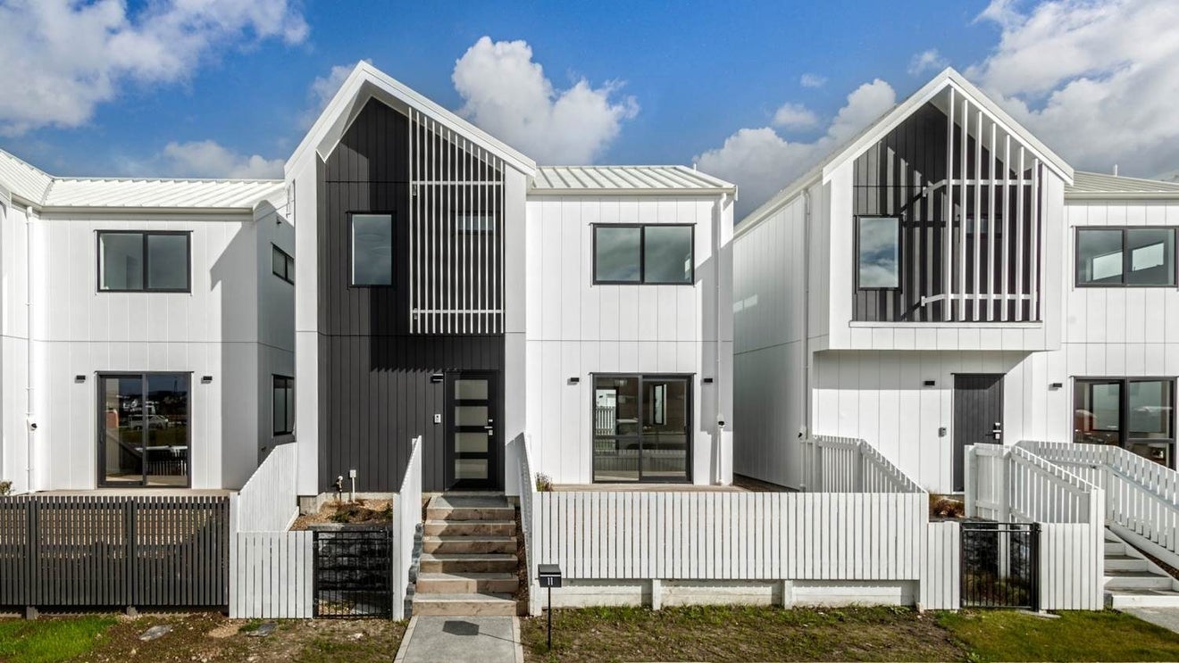 11 Pukeko Road, Hobsonville, Auckland - Carousel 1
