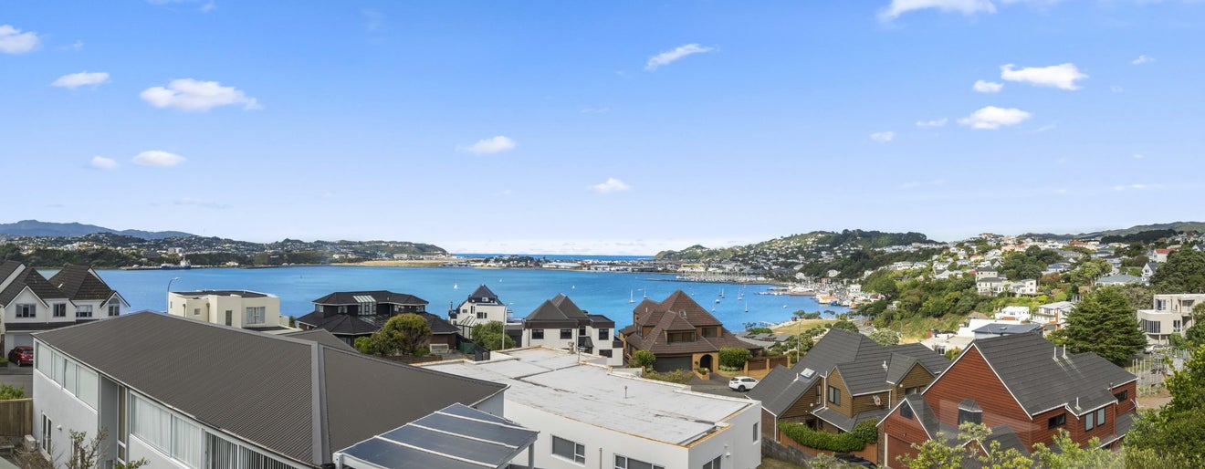 12B Treasure Grove, Hataitai, Wellington - Carousel 2