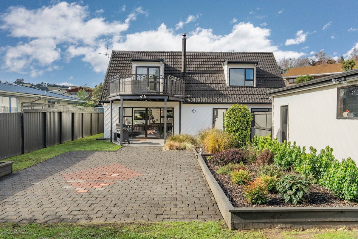 79 Kinmont Crescent, Kinmont Park, Mosgiel - Carousel 31