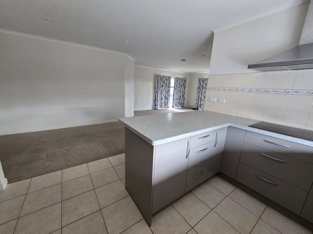 38/2 Grace Avenue, Leamington, Cambridge - Carousel 2