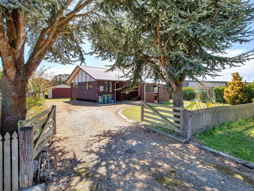 10 White Street, Glenavy, Waimate - Carousel 2
