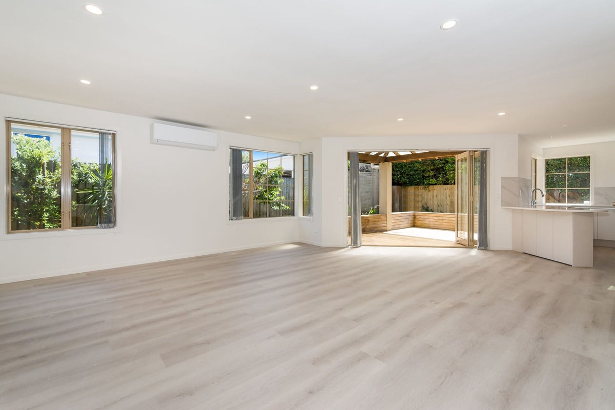 1/23 Alma Road, Milford, Auckland - Carousel 2
