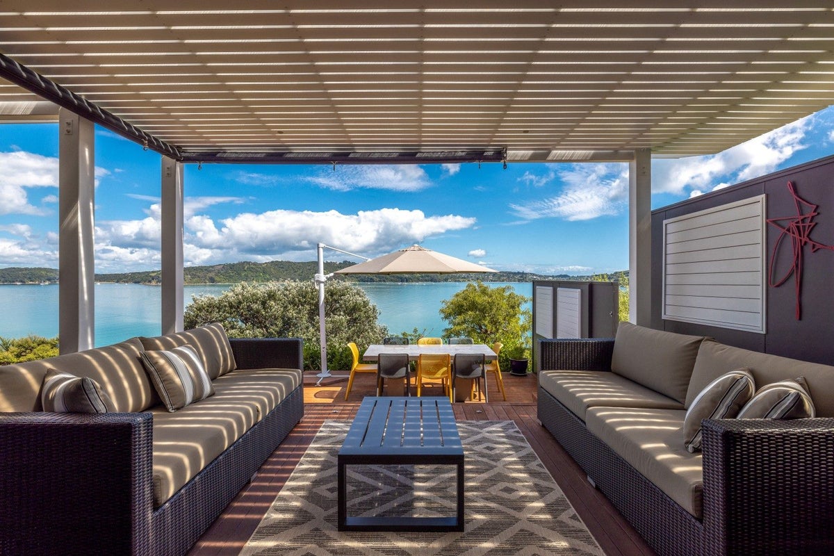 1 Kennedy Point Road, Surfdale, Waiheke Island - Carousel 1
