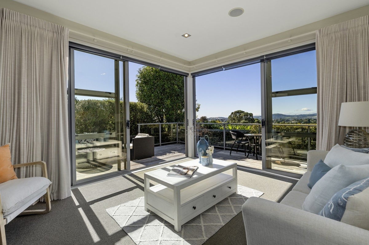 10B Brookfield Terrace, Brookfield, Tauranga - Carousel 2