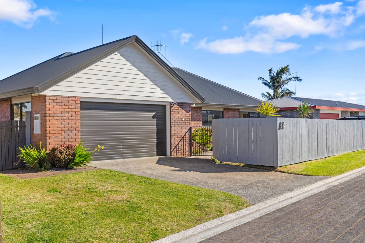 88 Evans Road, Papamoa Beach, Papamoa - Carousel 1