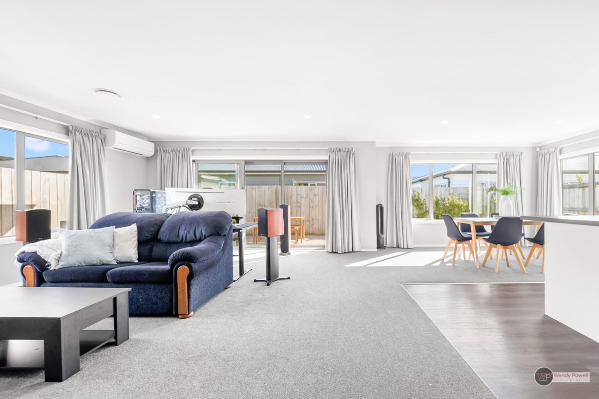 8 Grovedale Square, Wainuiomata, Lower Hutt - Carousel 2
