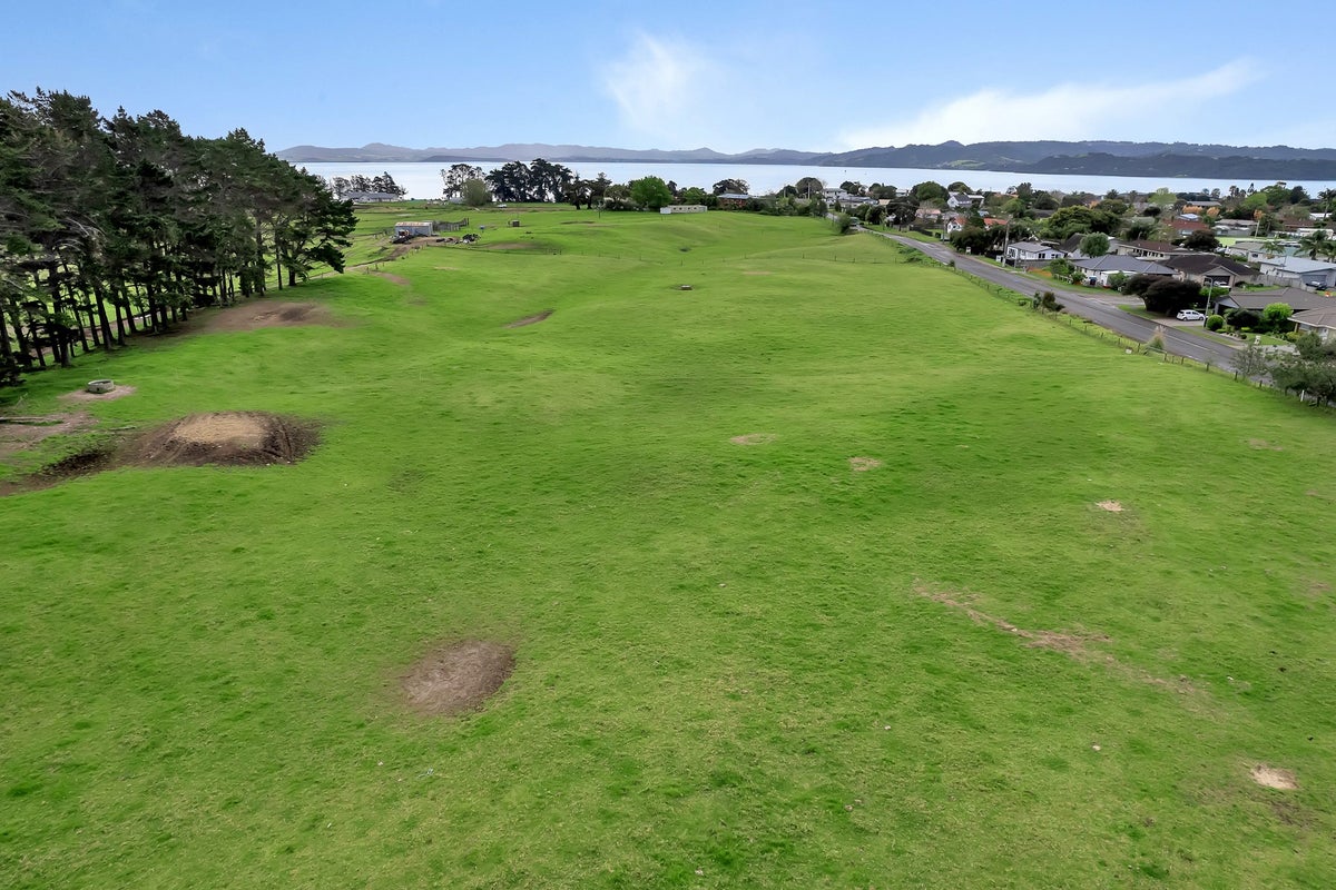 30 Pyle Road West, One Tree Point, Whangarei - Carousel 26
