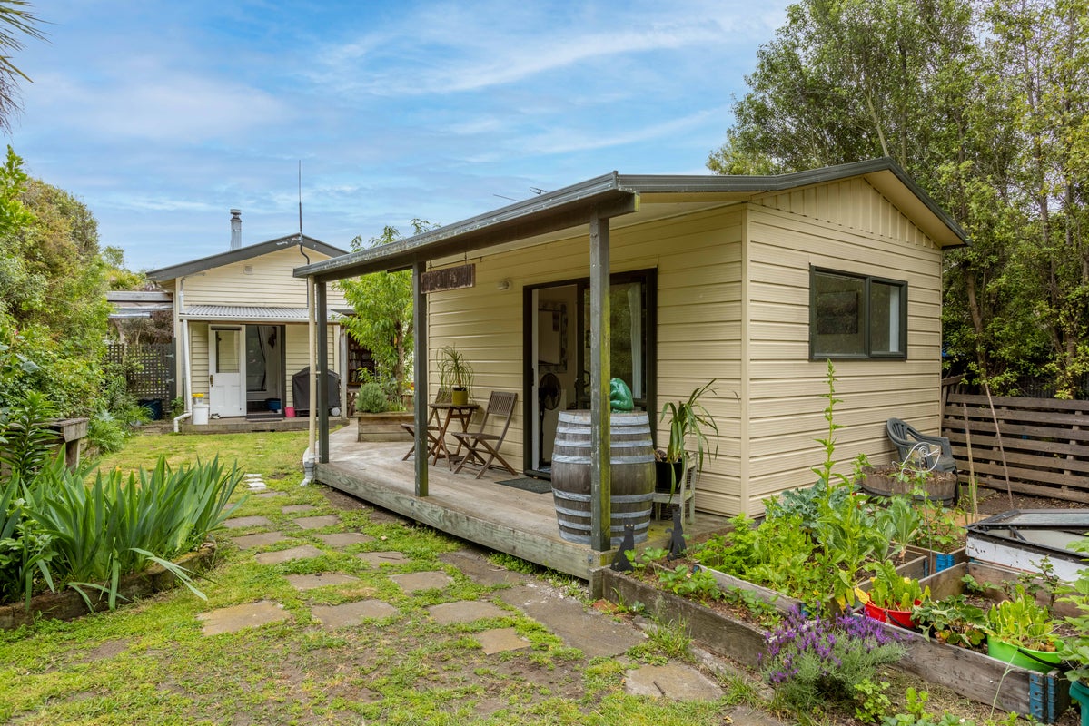 16 Pinewood Avenue, North New Brighton, Christchurch - Carousel 2