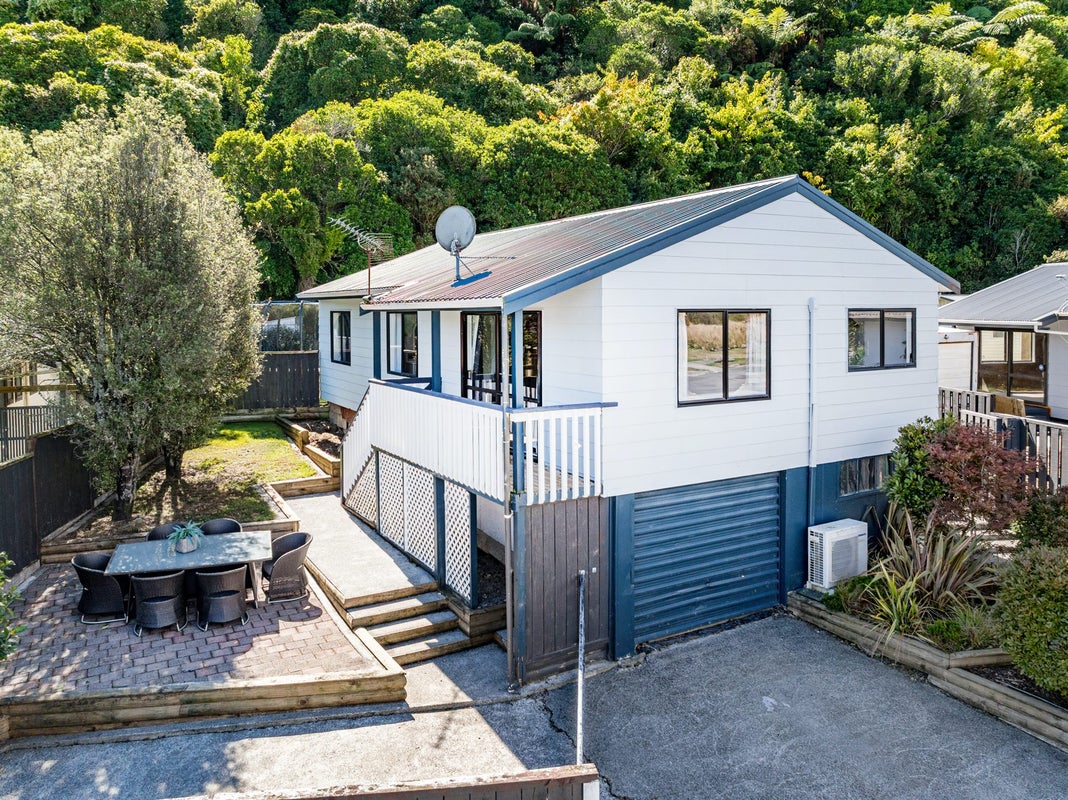 99 Gillespies Road, Birchville, Upper Hutt - Carousel 21