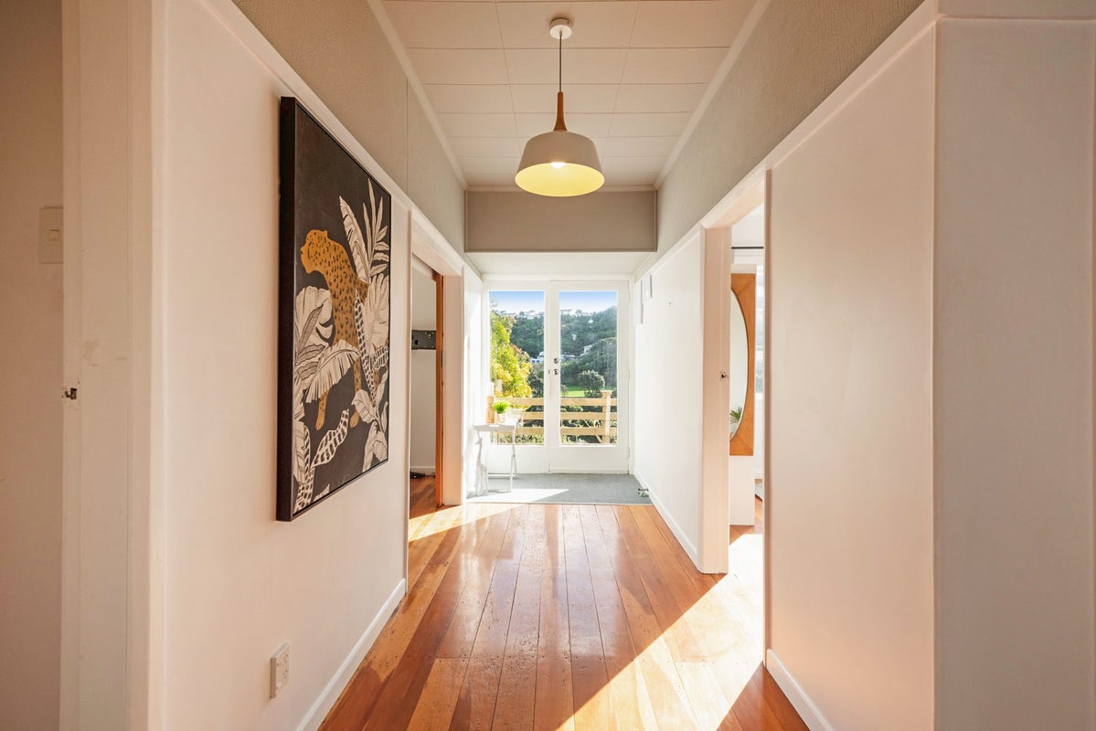 152 Darlington Road, Miramar, Wellington - Carousel 2