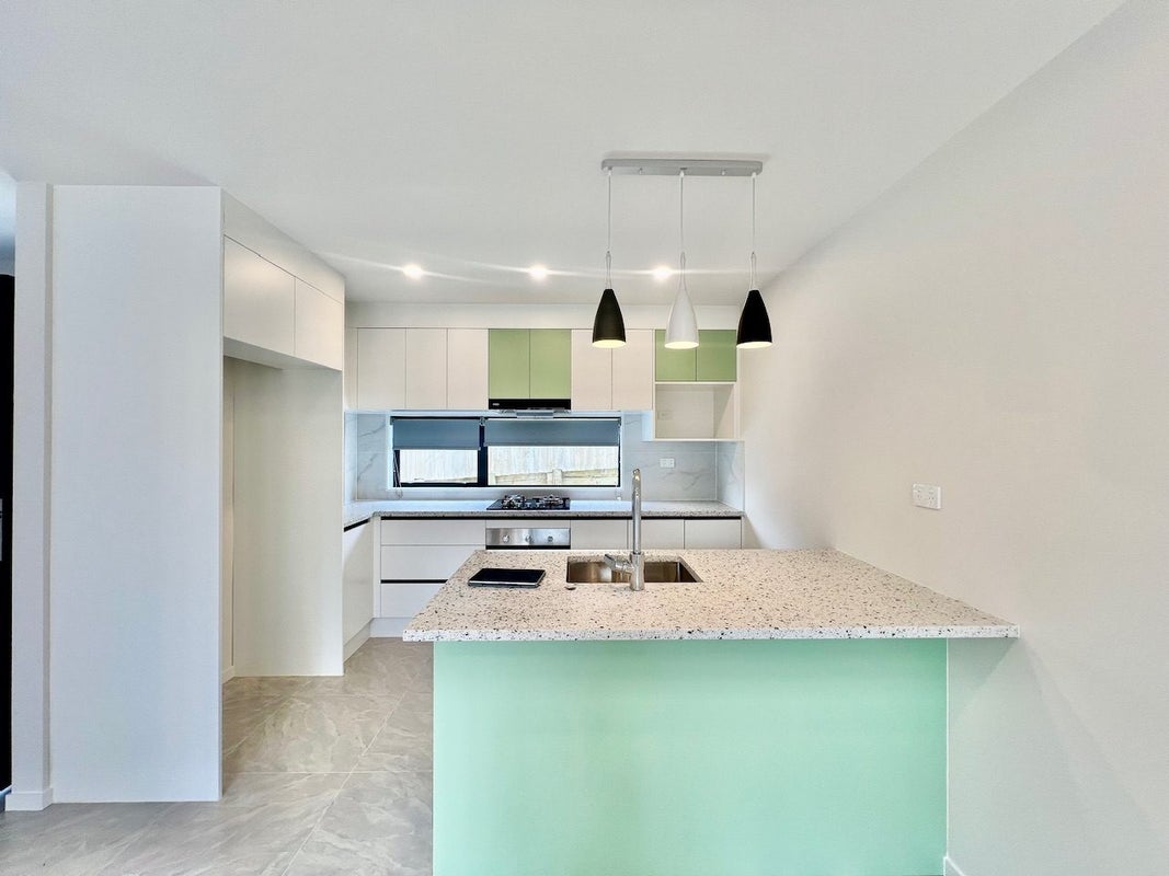 33C Arawa Street, New Lynn, Auckland - Carousel 2