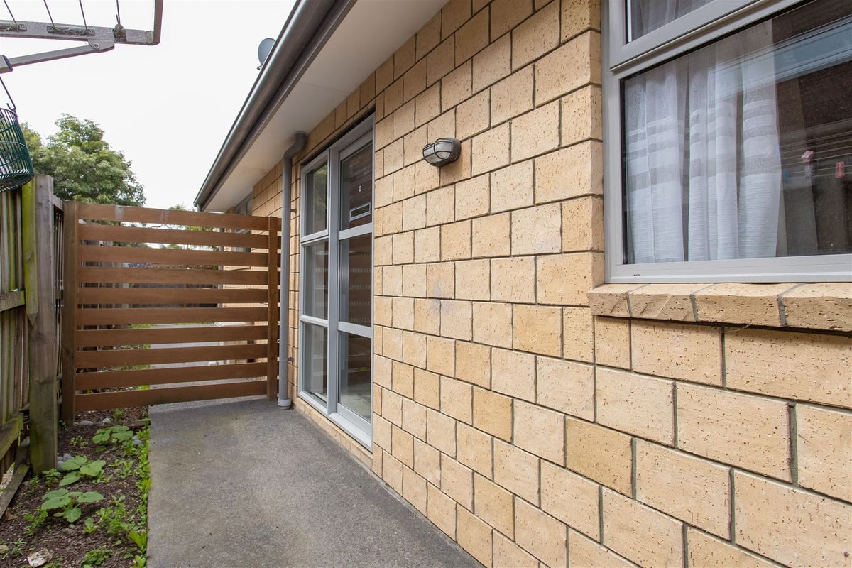 67B Burke Street, Addington, Christchurch - Carousel 14