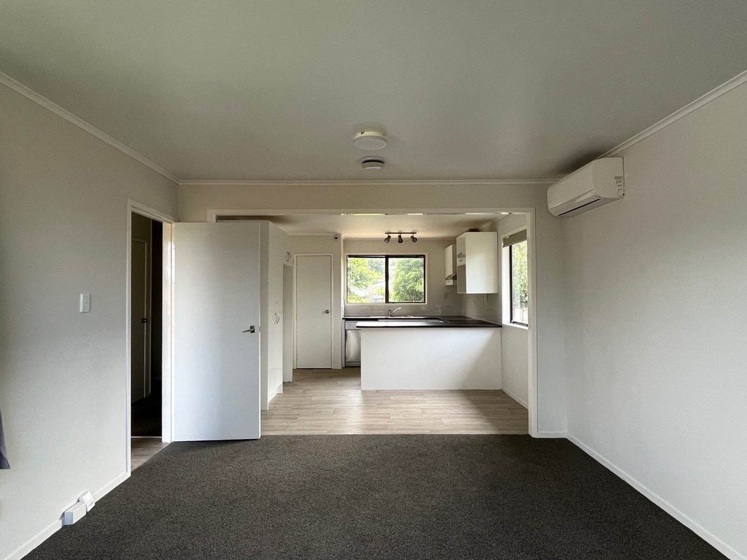 5 Margaret Place, Lytton West, Gisborne - Carousel 2