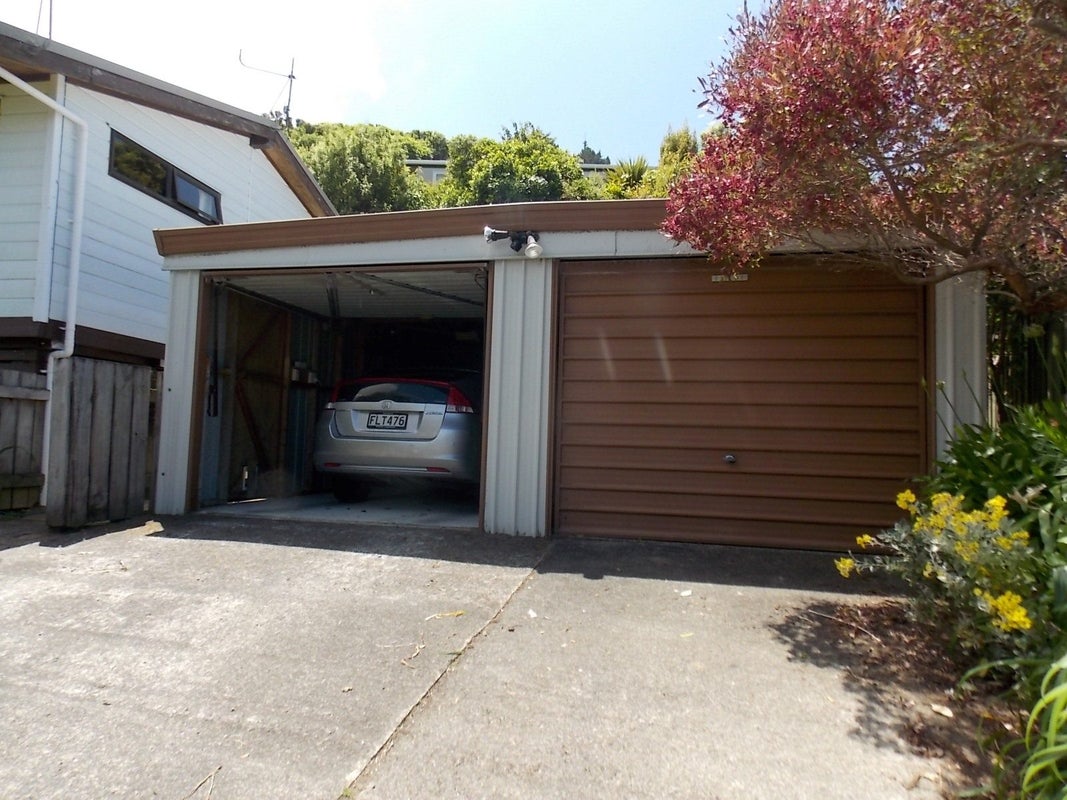 16 John Witton Drive, Crofton Downs, Wellington - Carousel 2