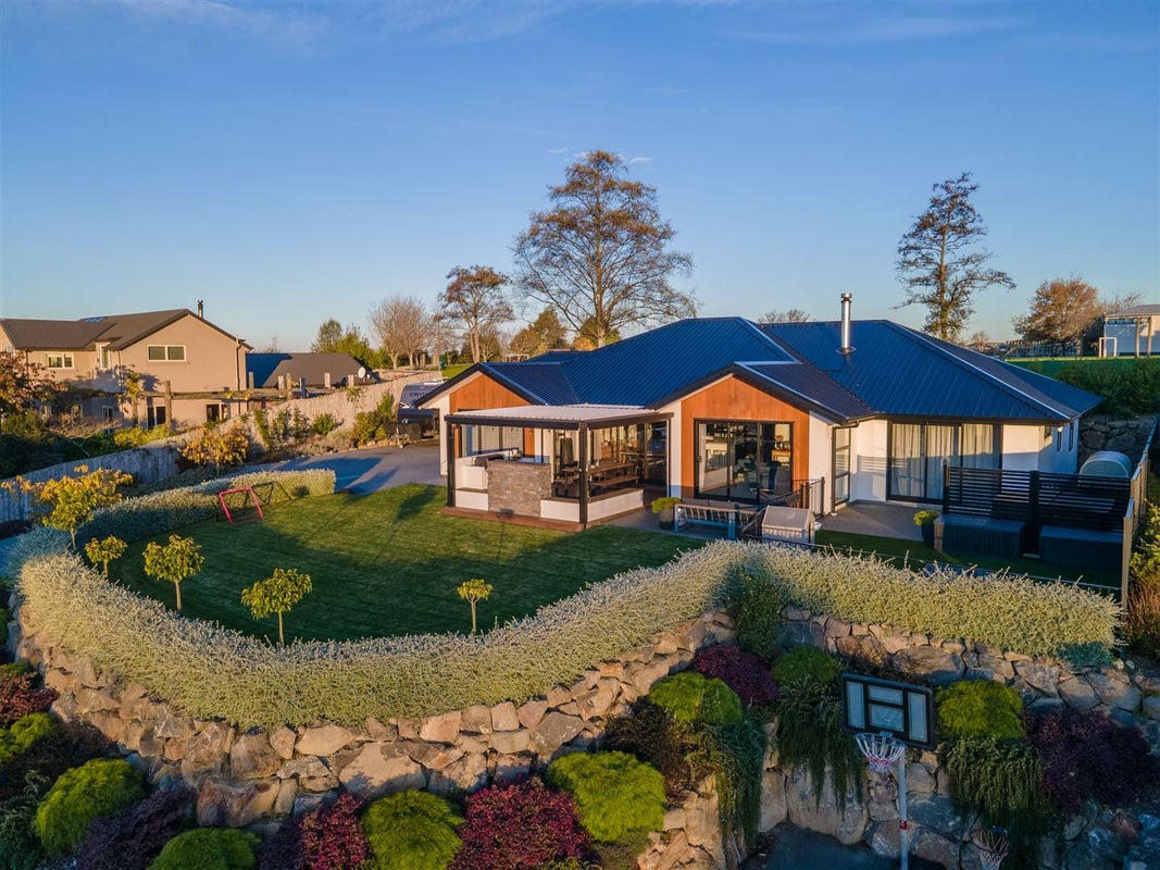 16 Grosvenor Grange, Gleniti, Timaru - Carousel 26