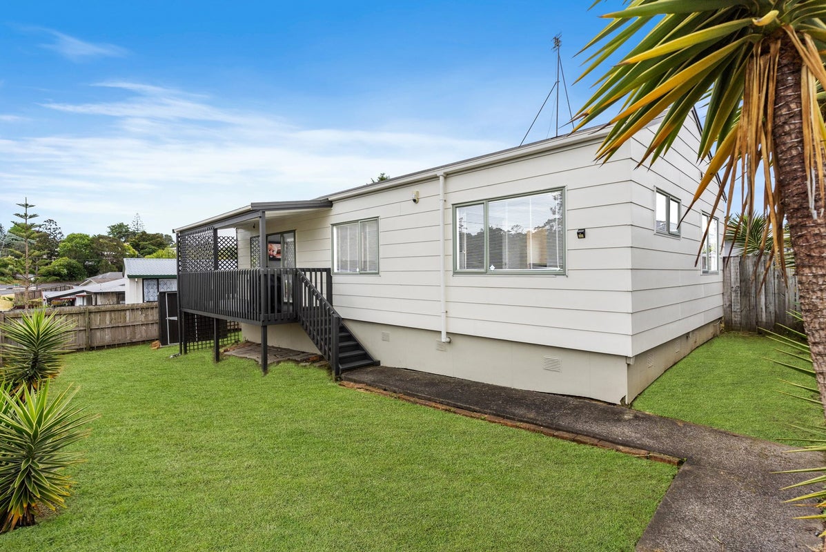 1/84 Parrs Cross Road, Henderson, Auckland - Carousel 1