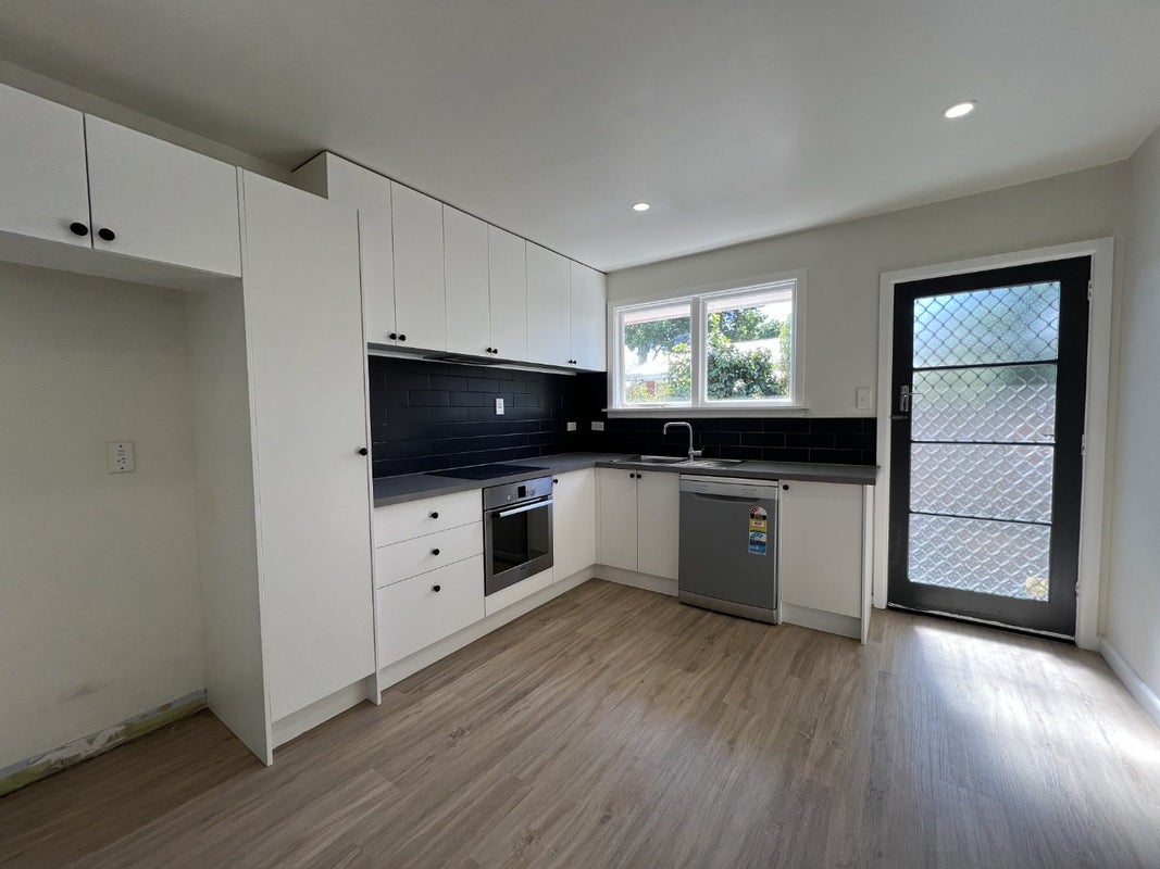 178 Centaurus Road, Saint Martins, Christchurch - Carousel 2