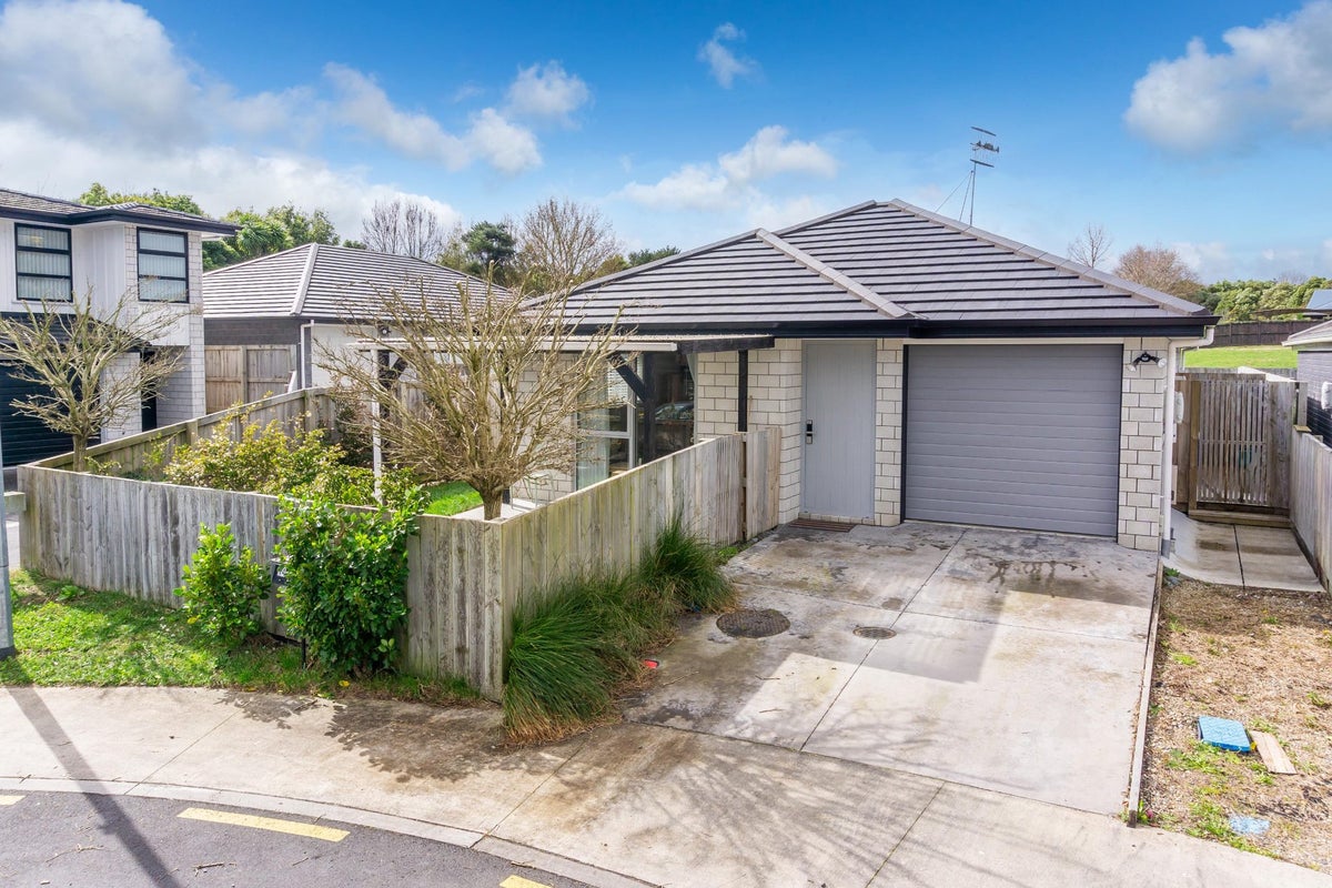 14 Mistry Place, Harrowfield, Hamilton - Carousel 1