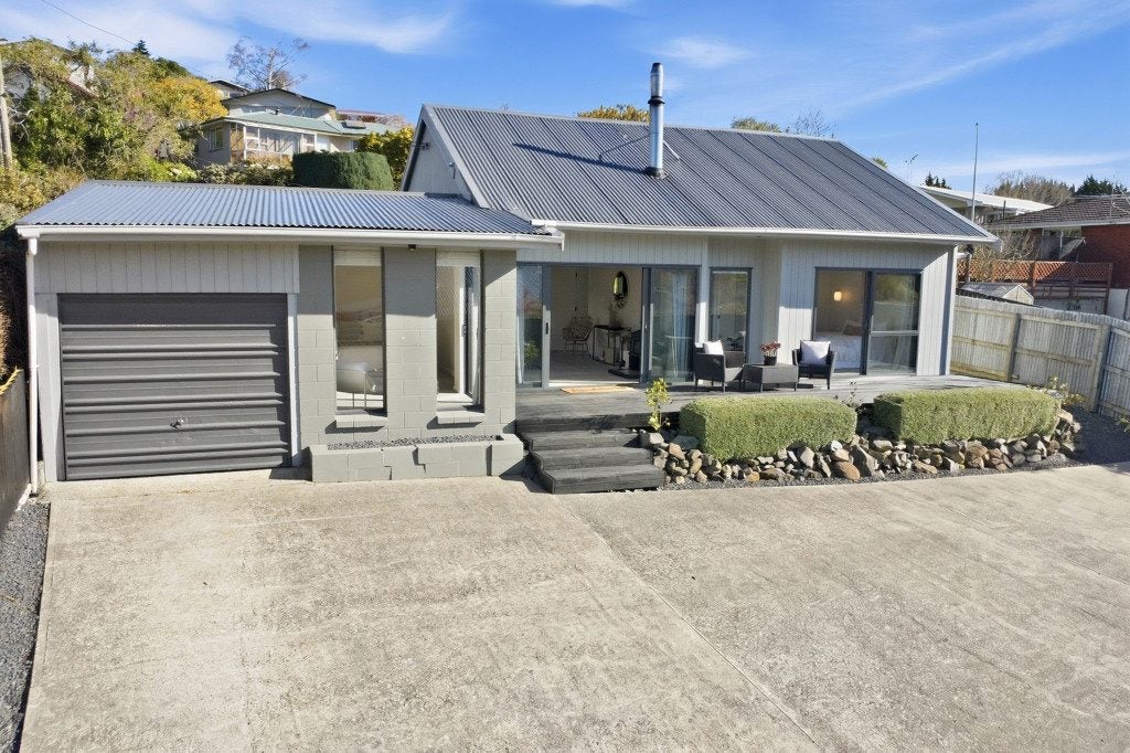 69 Barr Street, Kenmure, Dunedin, Otago - Carousel 1