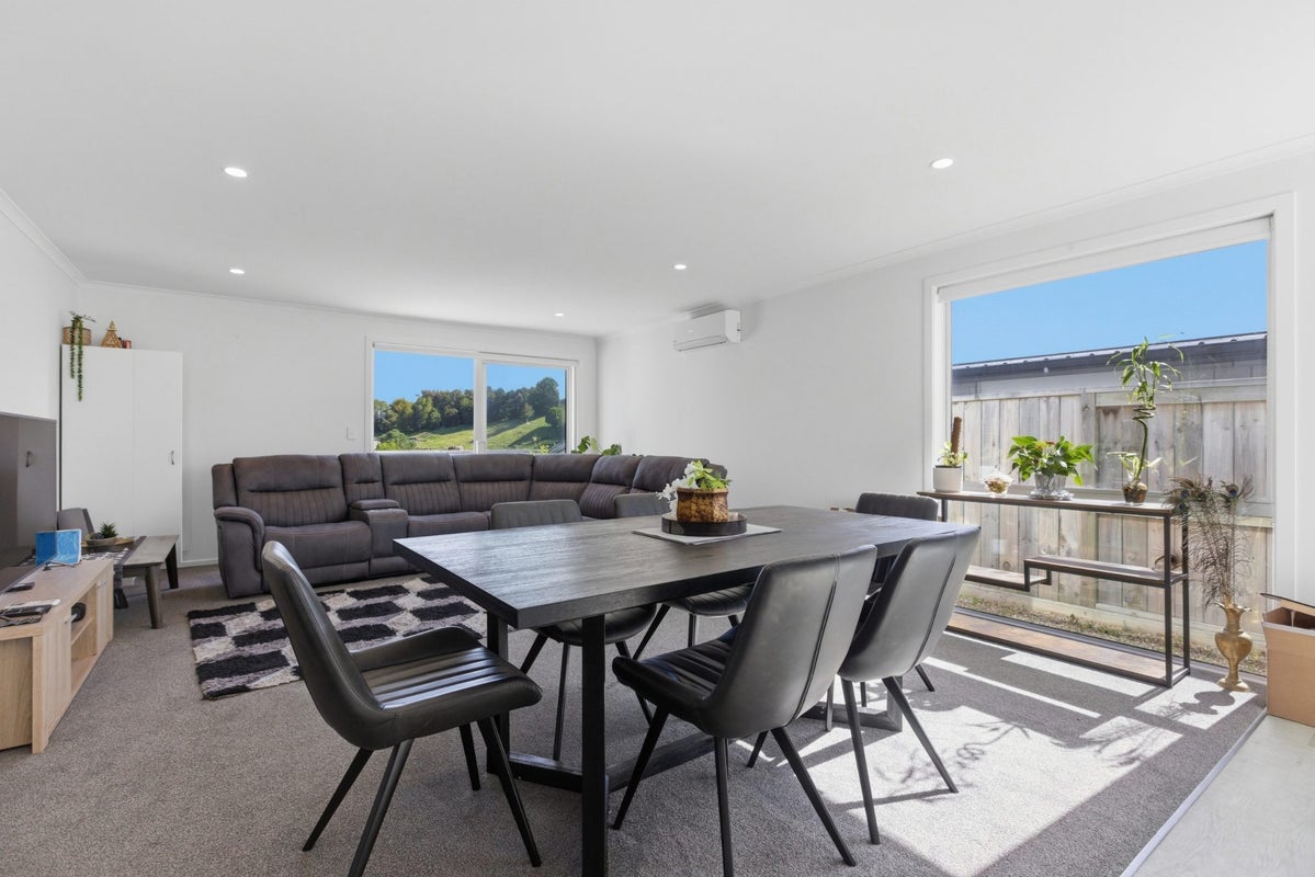 A/50 PUHIRAKE CRESCENT, Pyes Pa, Tauranga - Carousel 1