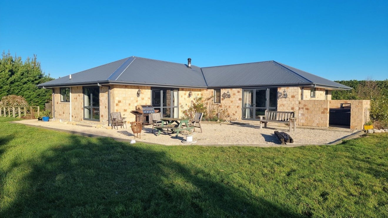 887 Depot Road, View Hill, Oxford - Carousel 1