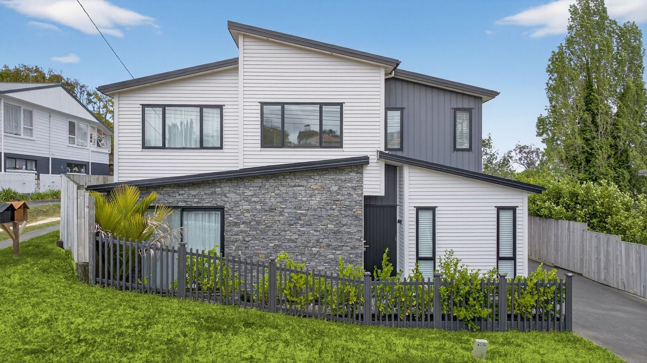 57B Hogans Road, Glenfield, Auckland - Carousel 1