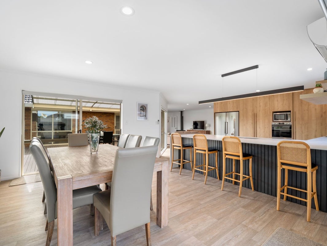 6 Madeira Close, Papamoa Beach, Papamoa - Carousel 2