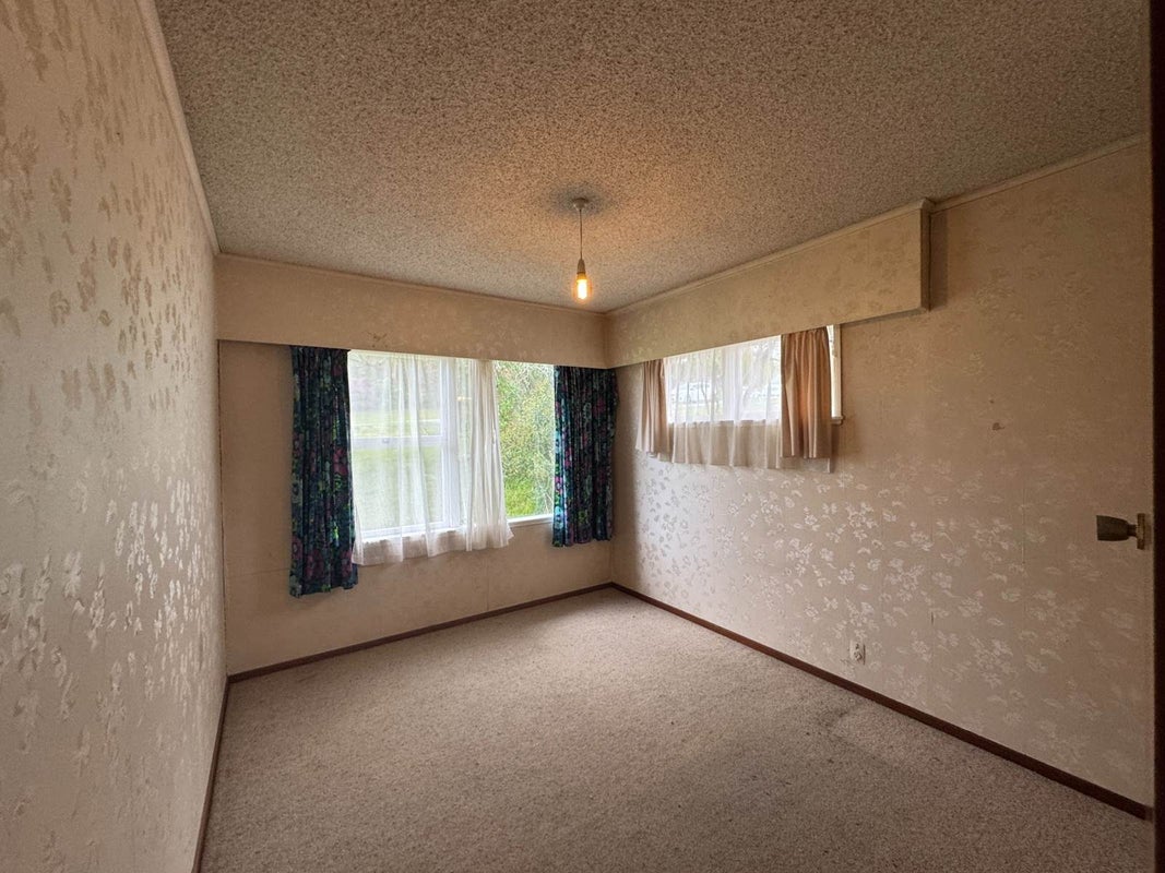 282 Sunset Road, Windsor Park, Auckland - Carousel 2