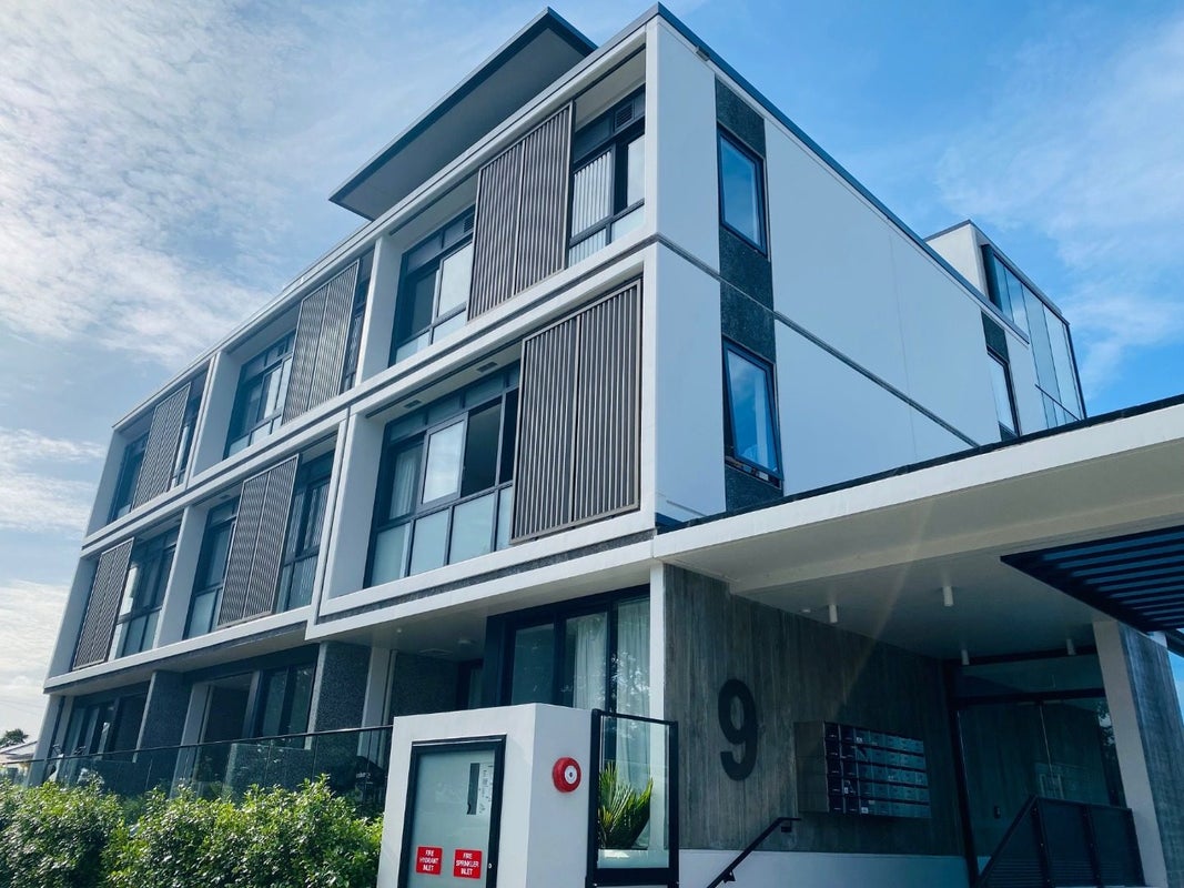 204/9 Walmer Road, Point Chevalier, Auckland - Carousel 1
