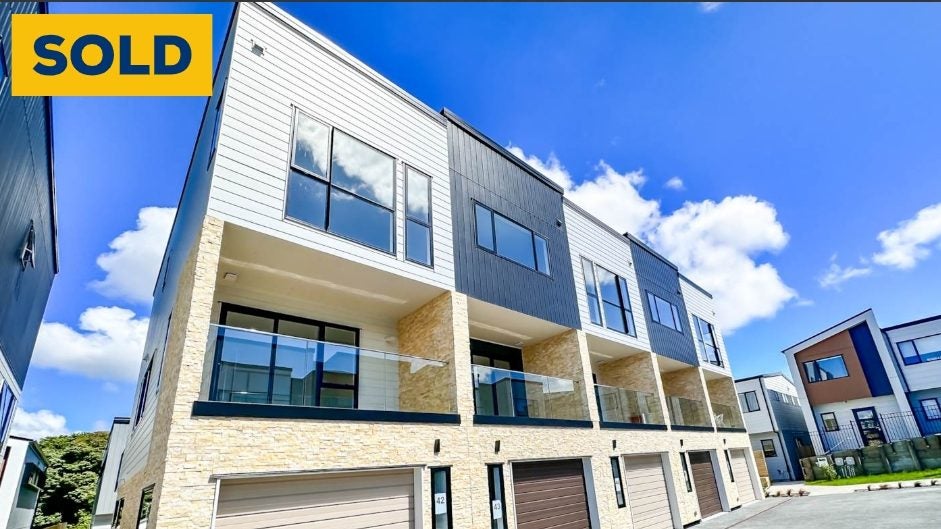 18 Fantail Place, Avondale, Auckland - Carousel 1