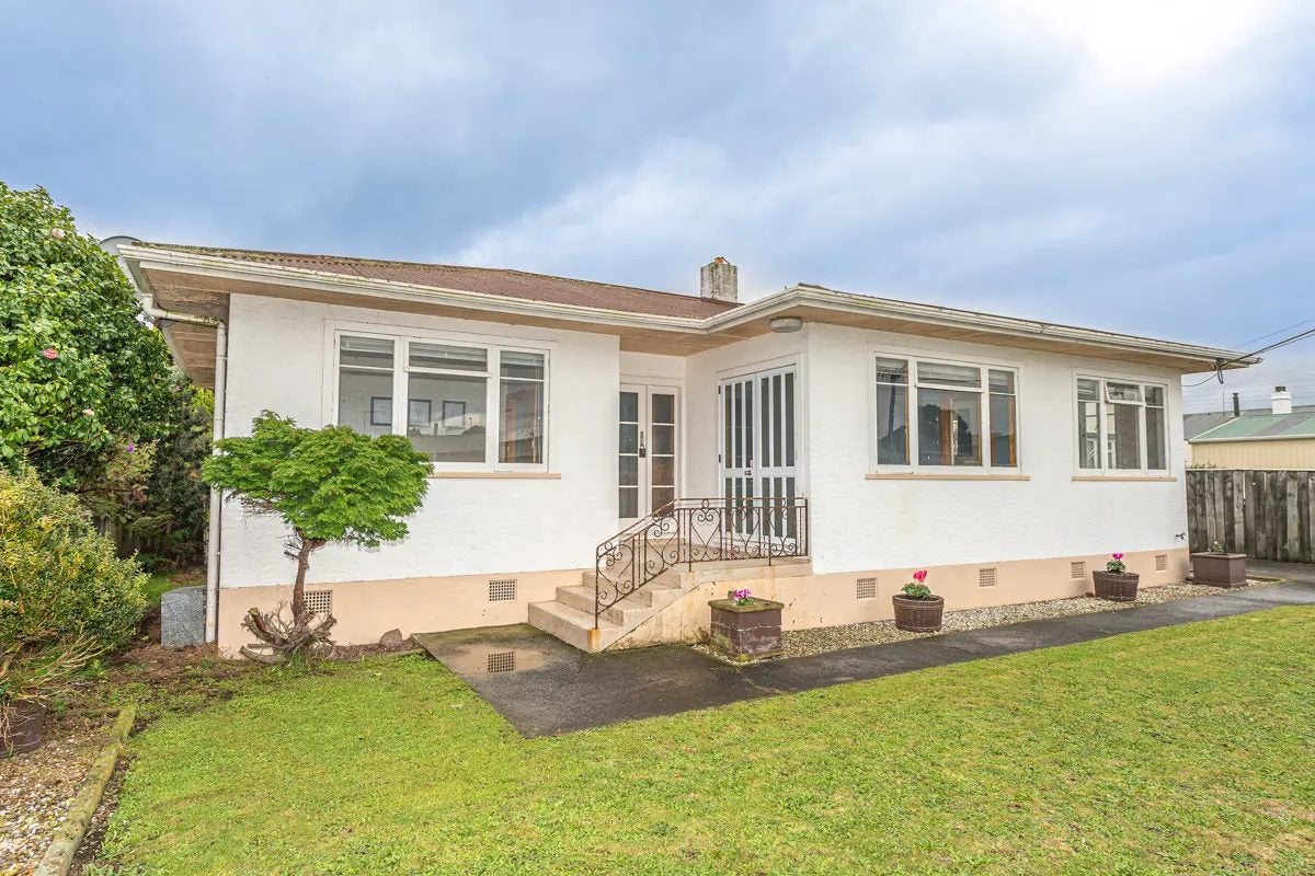 60 Puriri Street, Gonville, Whanganui - Carousel 1