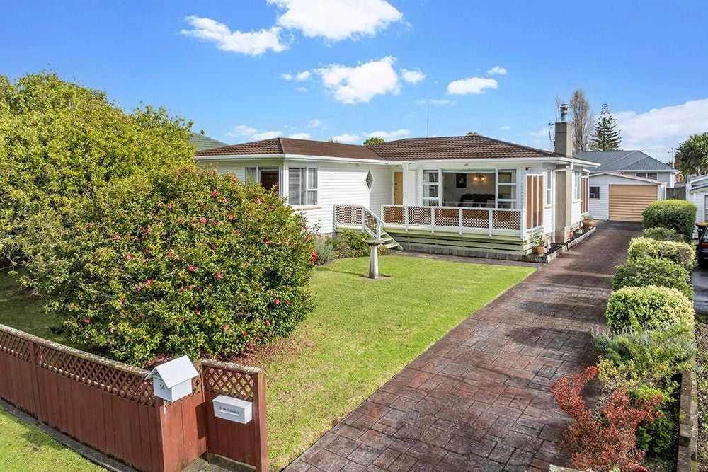 14 Osprey Street, Pakuranga, Auckland - Carousel 1
