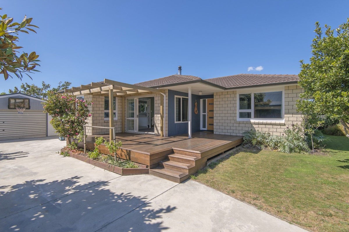 11 Marriotts Road, North New Brighton, Christchurch - Carousel 1