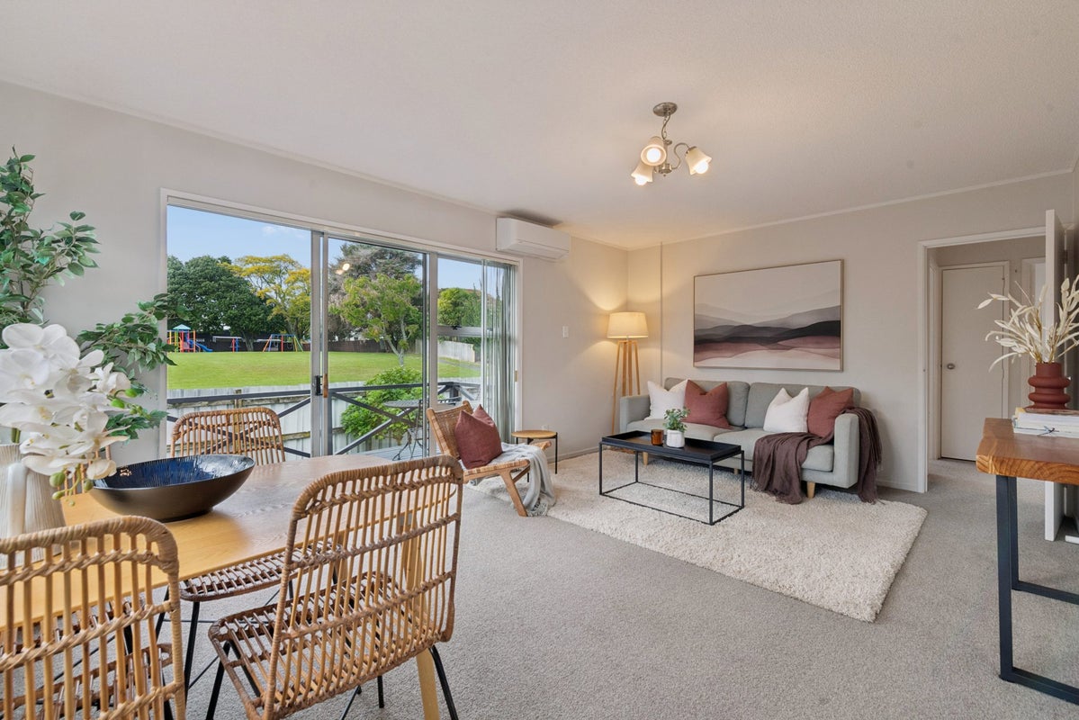9A Honey Place, Weymouth, Auckland - Carousel 1