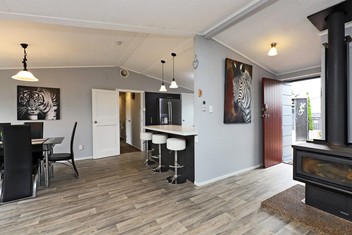 1004A Outram Road, Akina, Hastings - Carousel 1