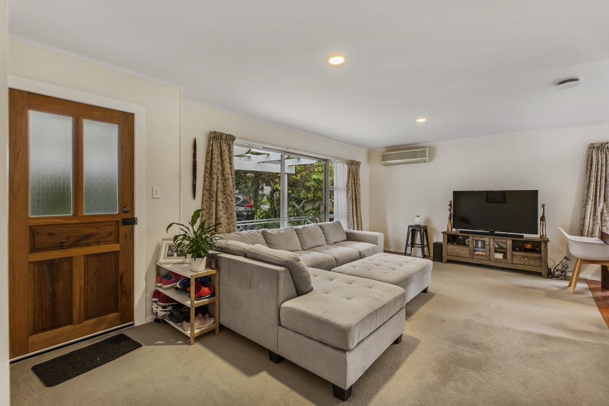 79 Gledstane Road, Stanmore Bay, Whangaparaoa - Carousel 2
