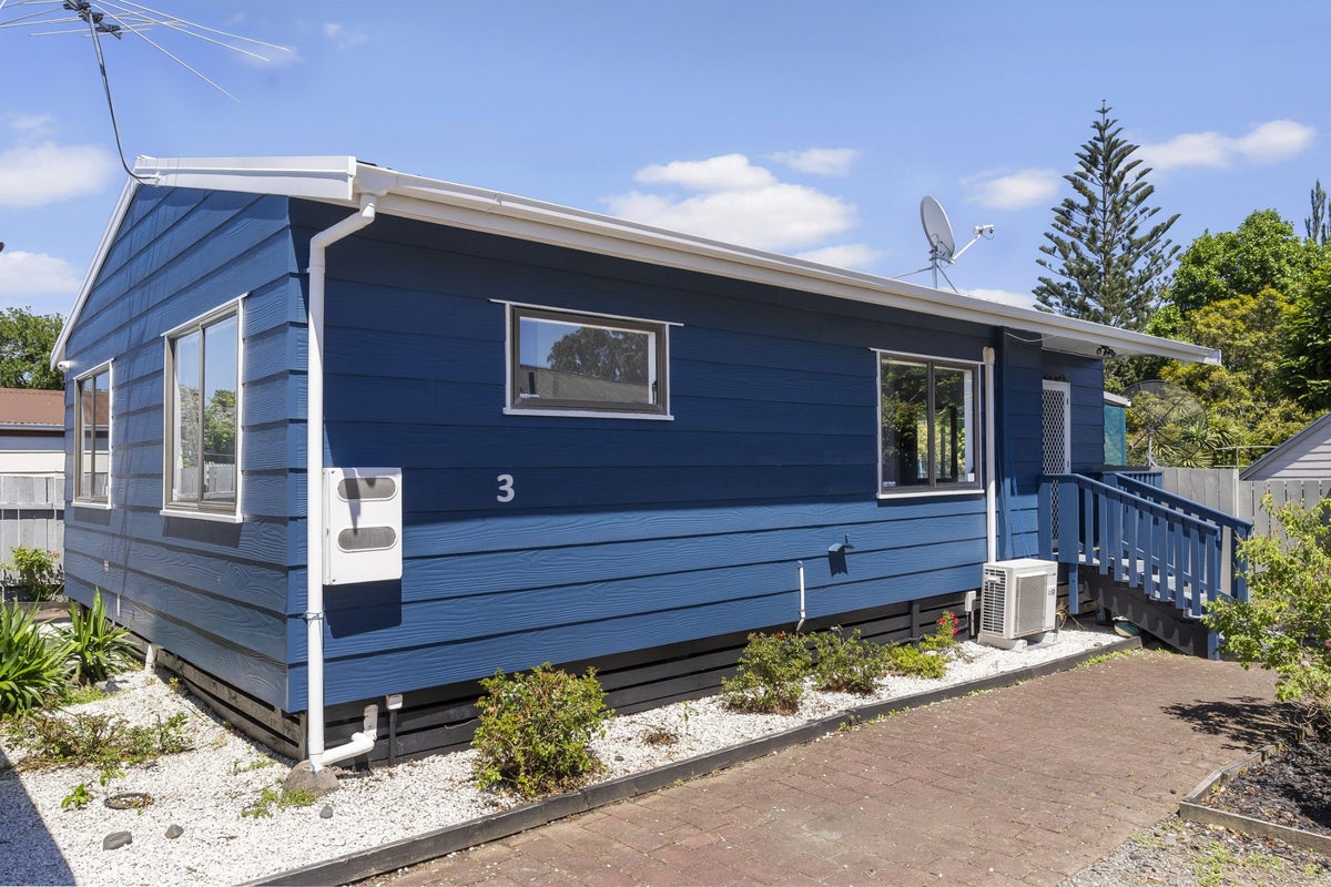 3/26 Queen Mary Avenue, New Lynn, Auckland - Carousel 1