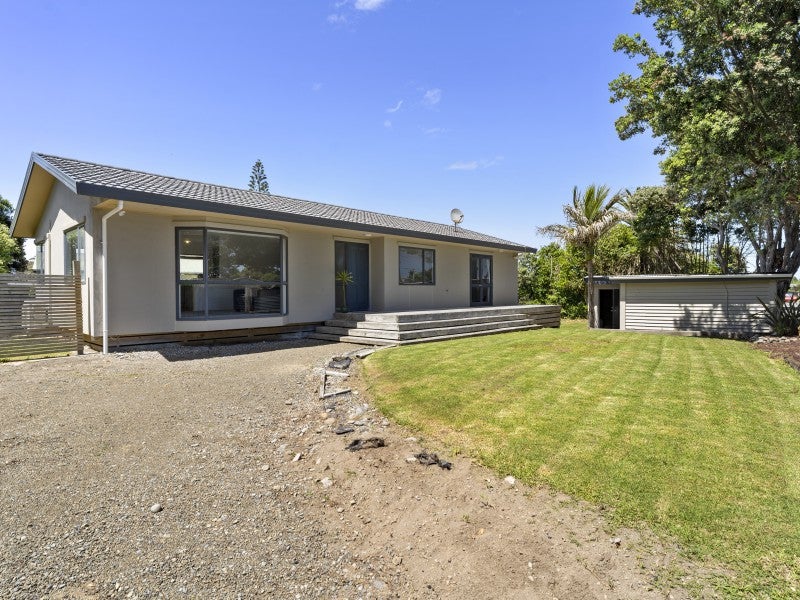 4 The Avenue, Otaki Beach, Otaki - Carousel 1