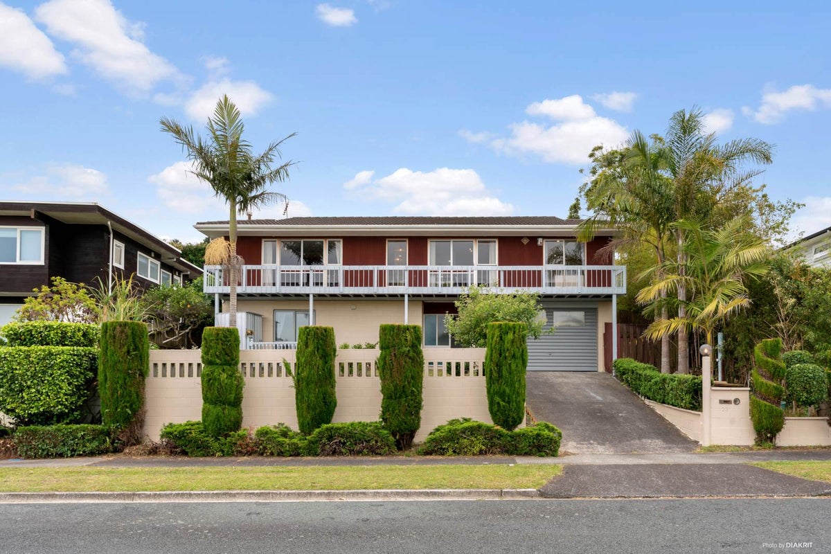 23 Barlow Place, Chatswood, Auckland - Carousel 1