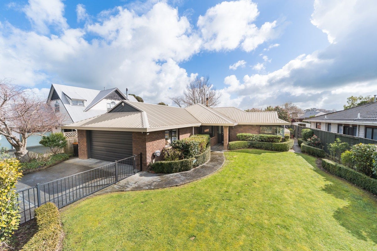 108 John F Kennedy Drive, Milson, Palmerston North - Carousel 1