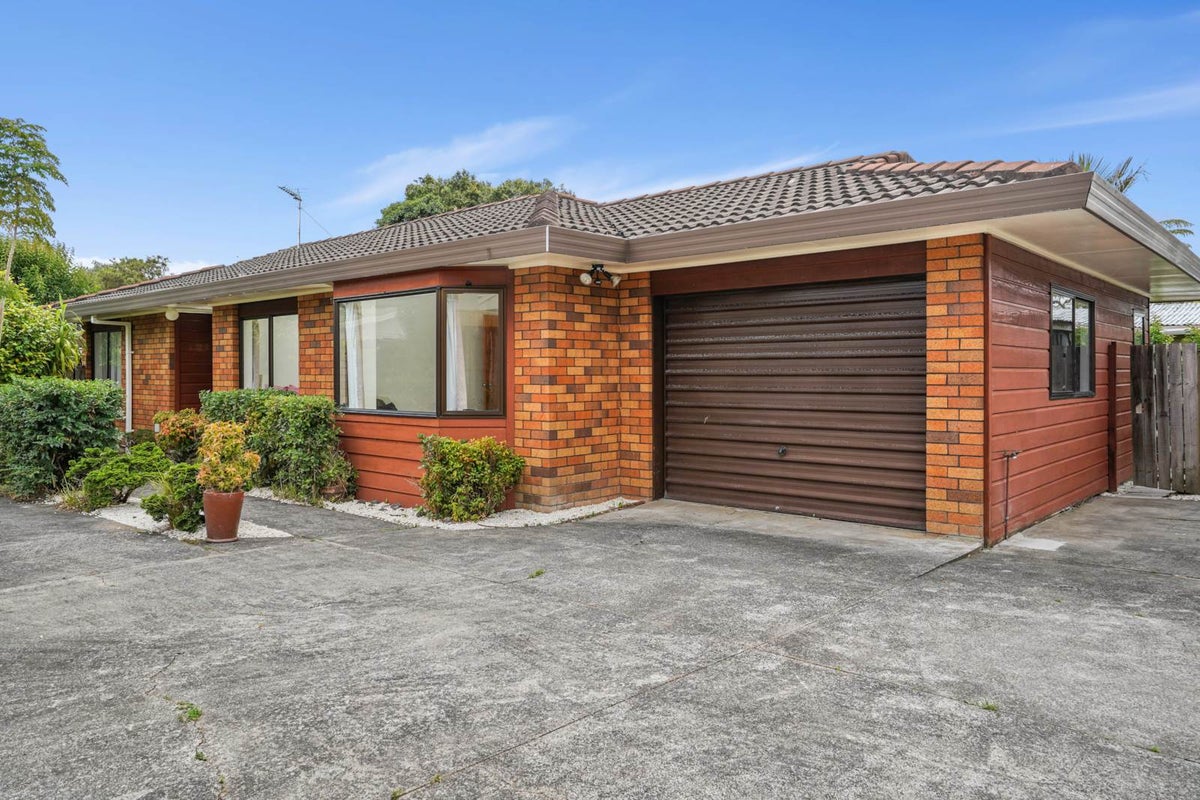 1/47 Miro Street, New Lynn, Auckland - Carousel 1