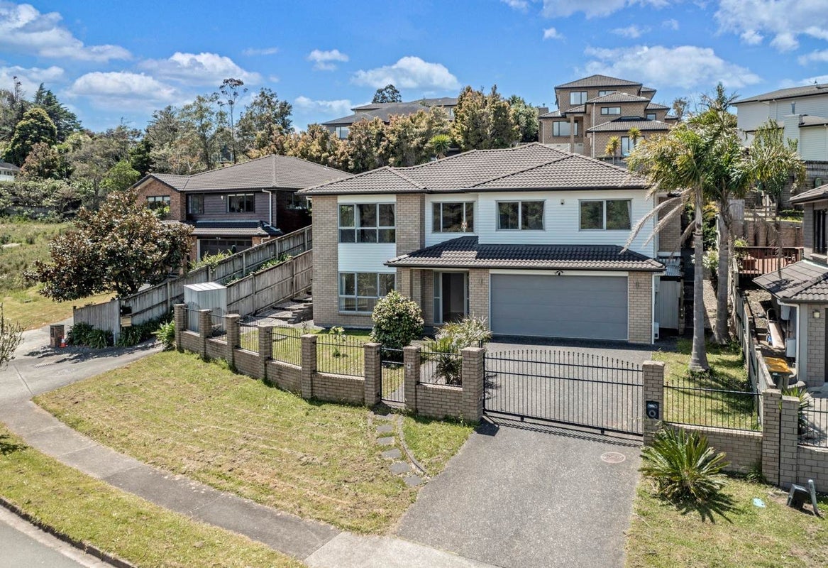 9 Baker Street, Fairview Heights, Auckland - Carousel 1