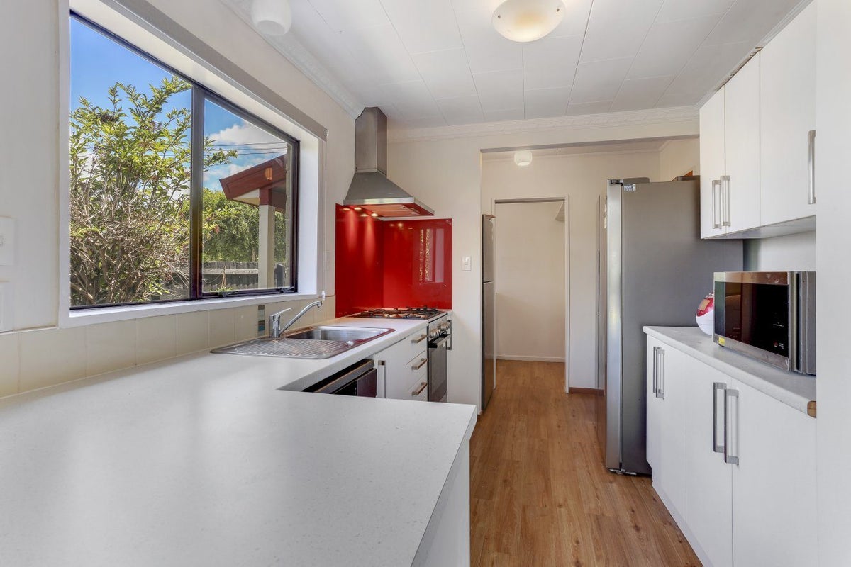 206 Grimseys Road, Redwood, Christchurch - Carousel 2