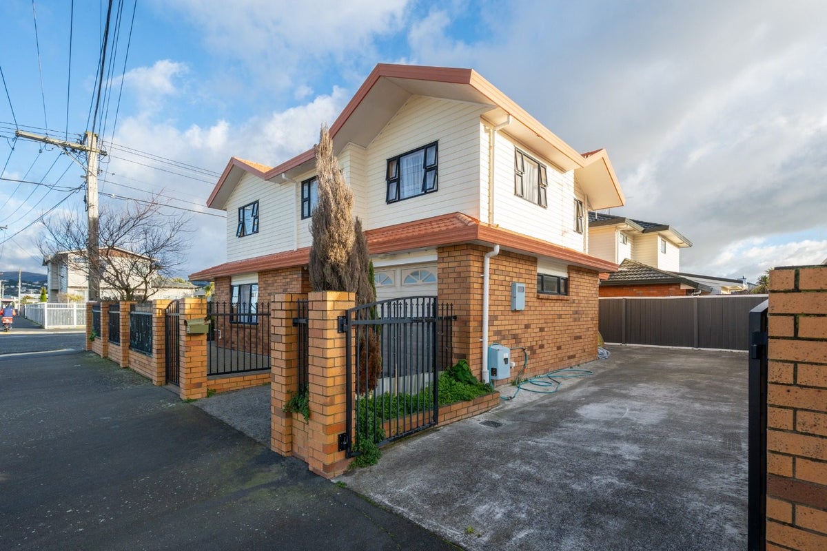 31 Devonshire Road, Miramar, Wellington - Carousel 2