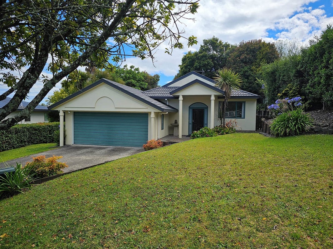 9 Tupare Heights, Pyes Pa, Tauranga - Carousel 1