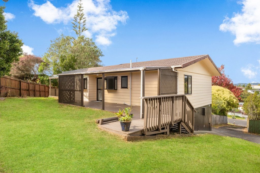 30 Alidade Place, Massey, Auckland - Carousel 14