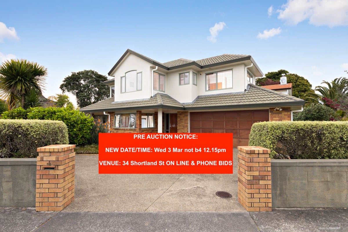 24 Connaught Street, Blockhouse Bay, Auckland - Carousel 1